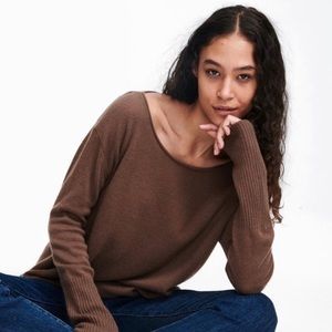 Nadaam 100% cashmere brown boatneck sweater